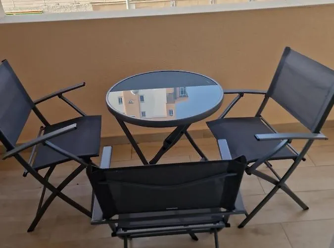 En Edificio Marte Cristianos Apartman Los Cristianos